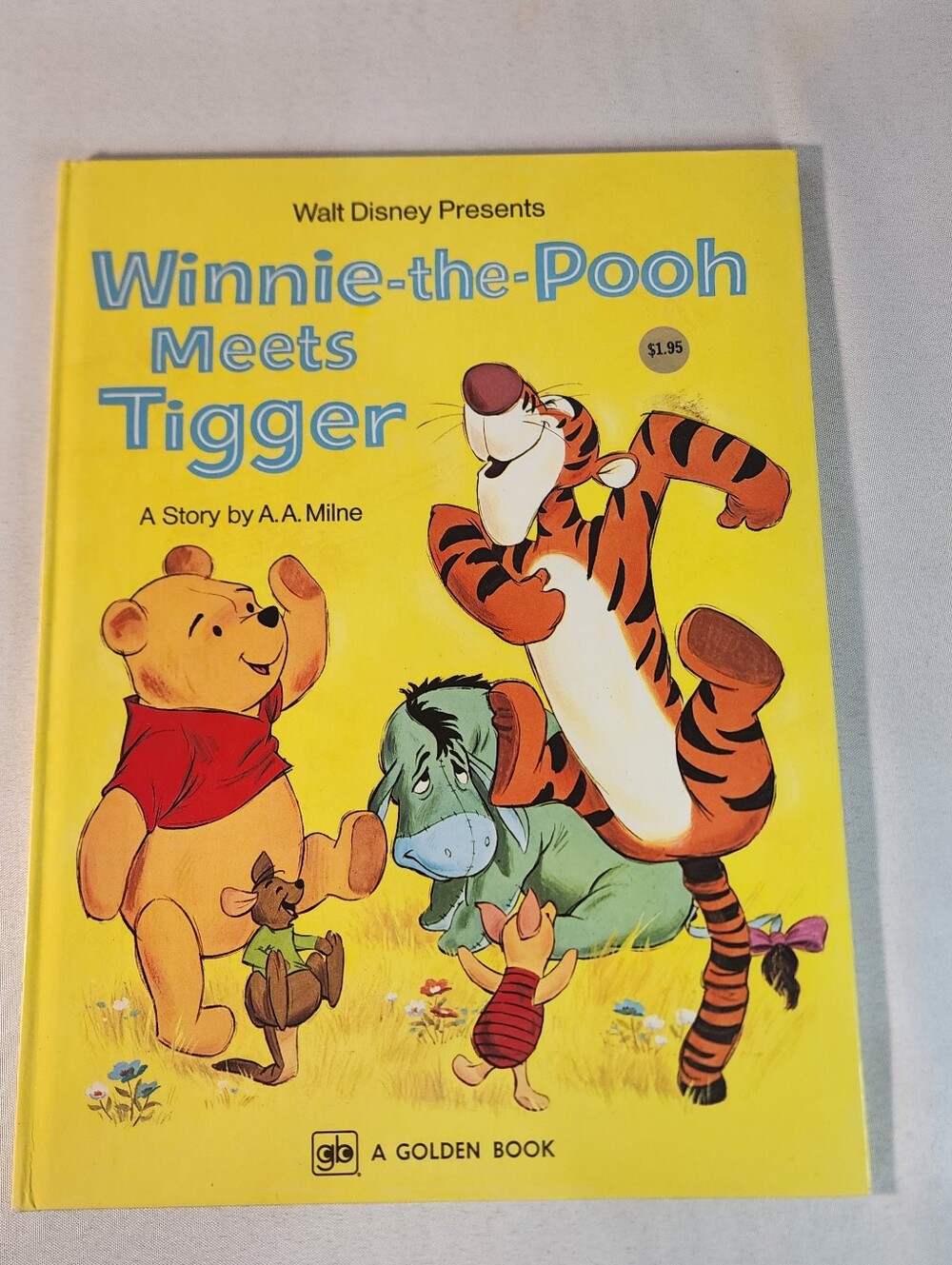 Walt Disney Presents Winnie the Pooh Meets Tigger Golden Book Hardback 1980